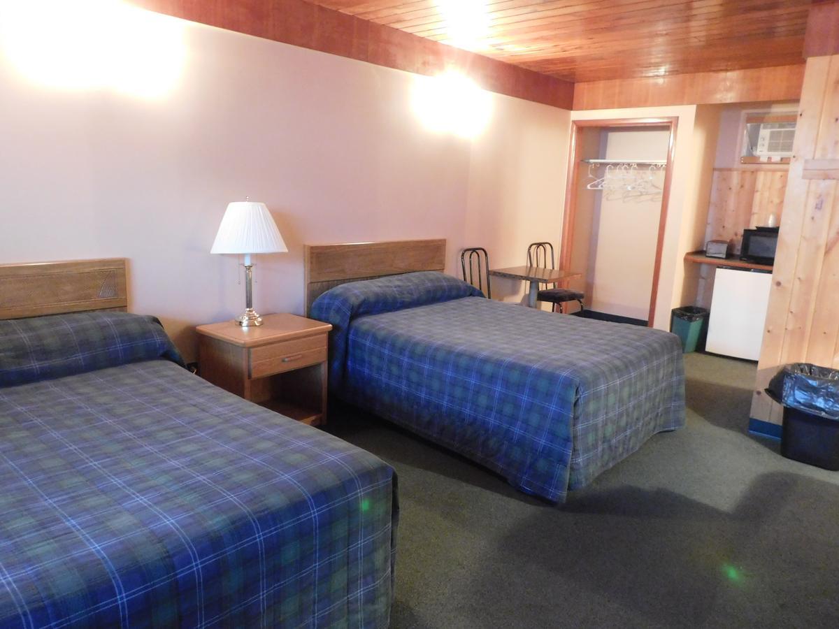 Casey'S Inn Lac du Bonnet Bagian luar foto