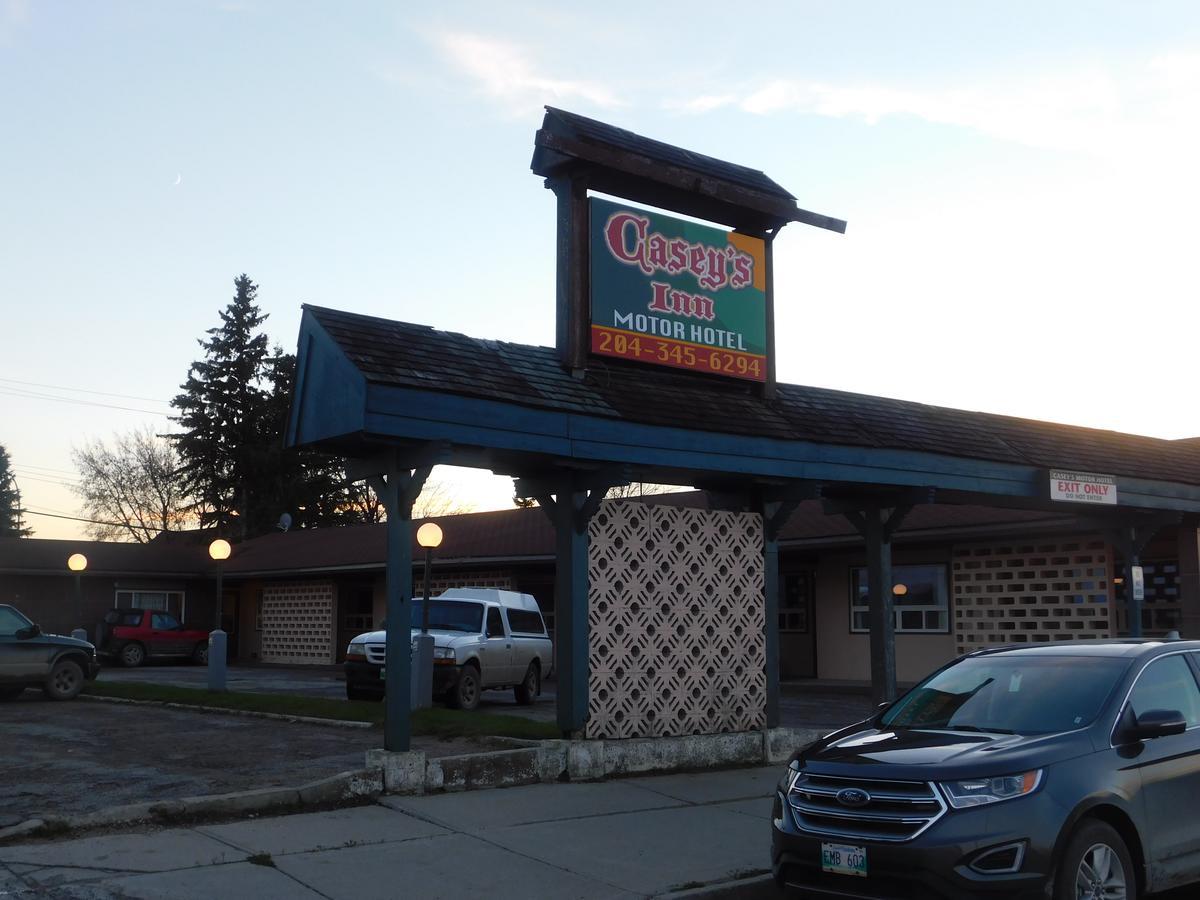 Casey'S Inn Lac du Bonnet Bagian luar foto